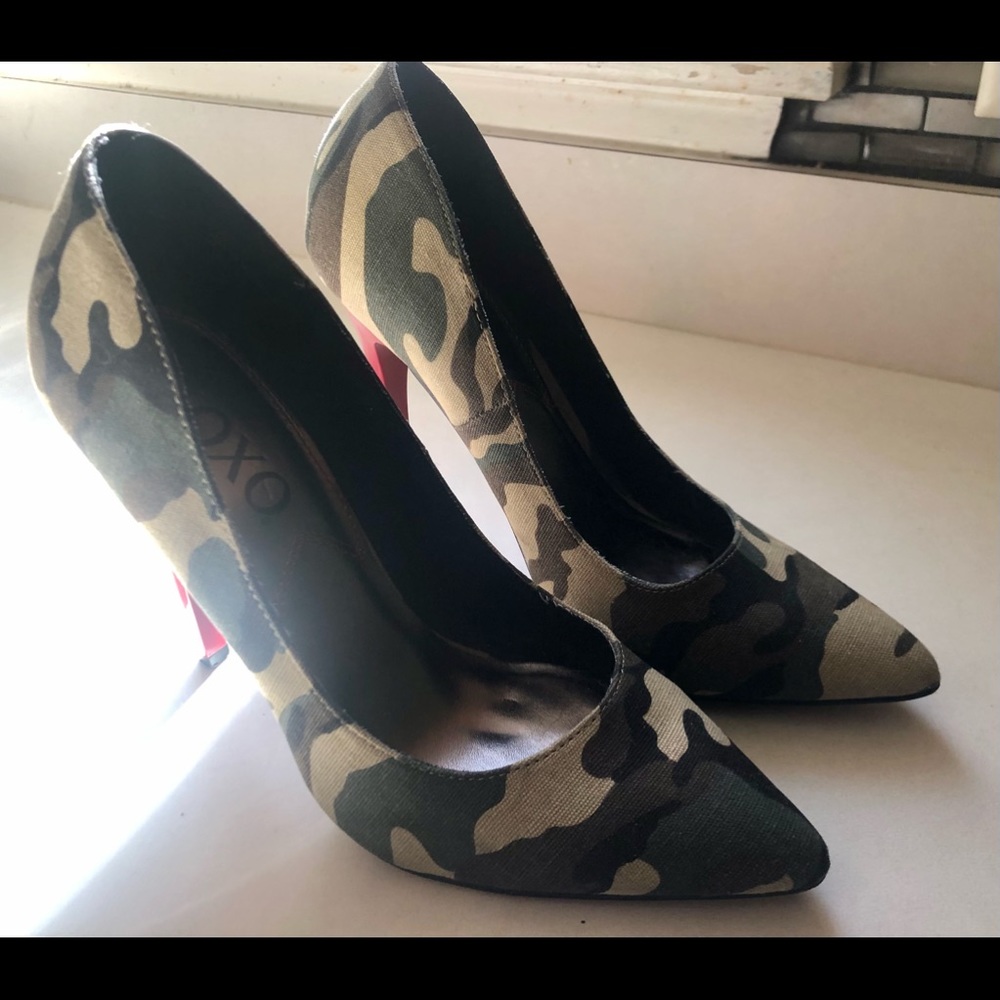 Sexy, adorable camo pumps-the heels for the “huntress” in all of us!